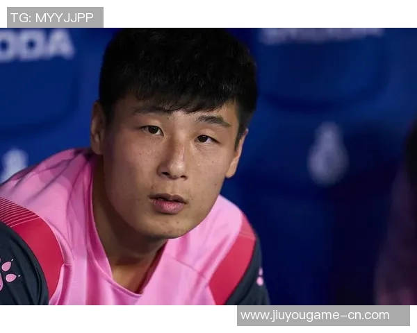 中国足球队球星武磊的成长历程与国际赛场的辉煌表现分析