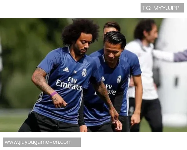 足球转会市场热潮中的顶级球星及其影响力分析